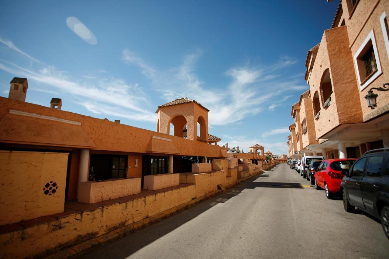 Duplex 6 Pax Con Wifi En Bahia Sur Con Parking Y Piscinas Comunitarias San Fernando